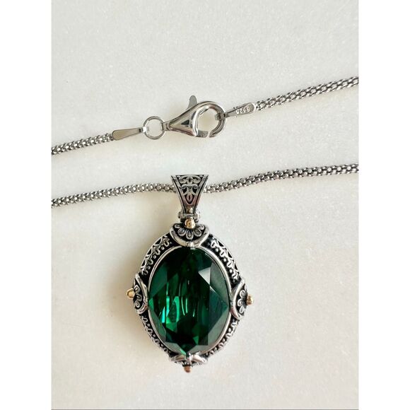 Emerald green crystal oval pendant necklace with sterling silver and 14 gold pla - Picture 13 of 14